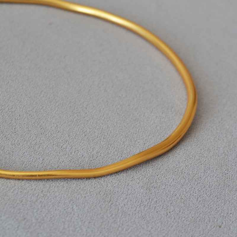 Minimalist Irregular Line Choker - Crystalory