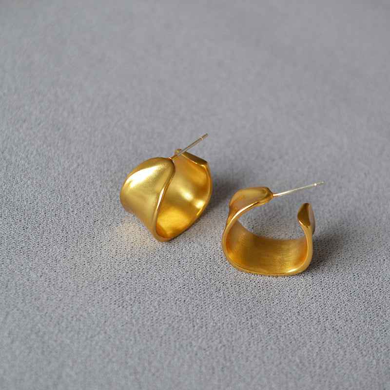 Japanese Retro C-Shaped Hoop Earrings - Crystalory