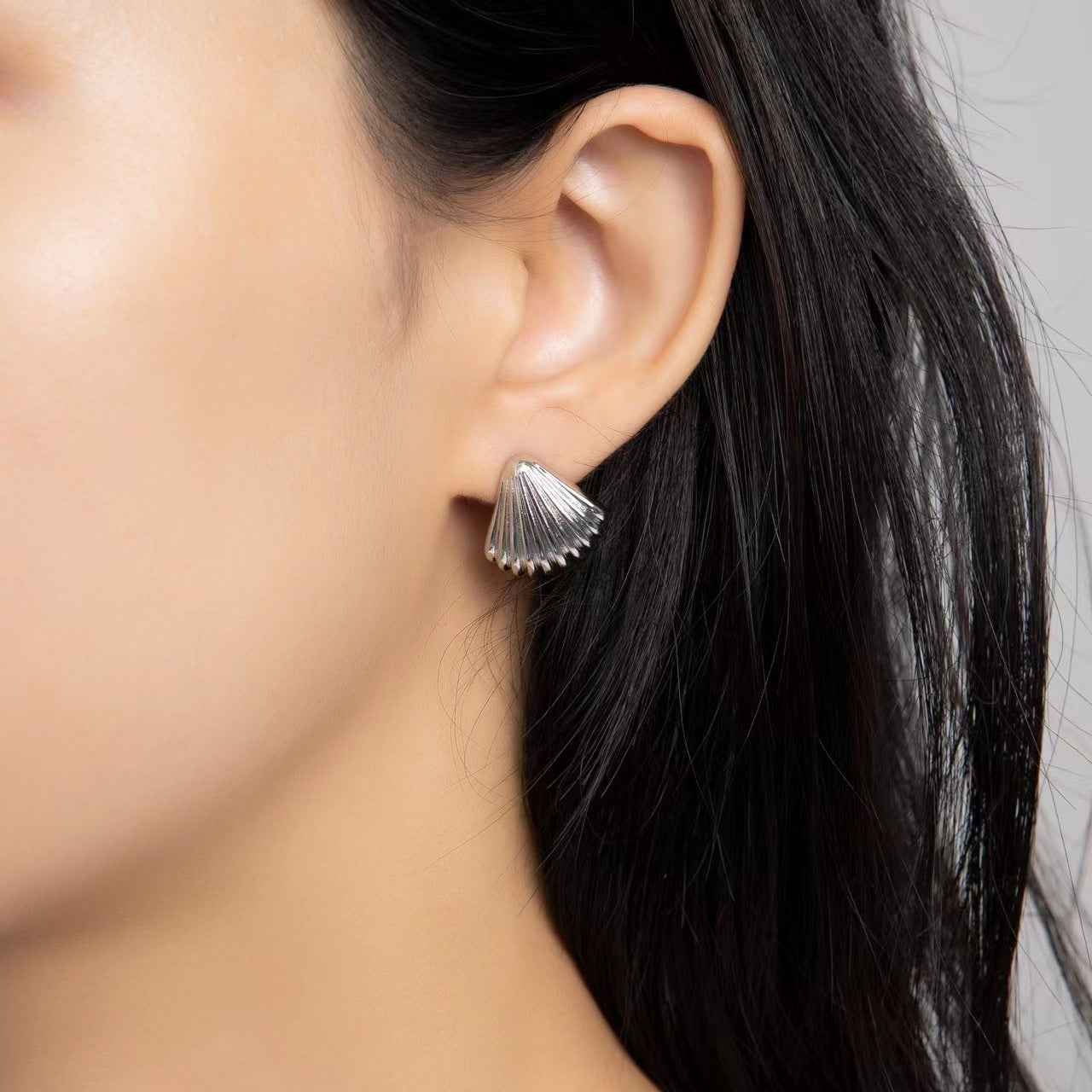Gold Seashell Earrings - Crystalory