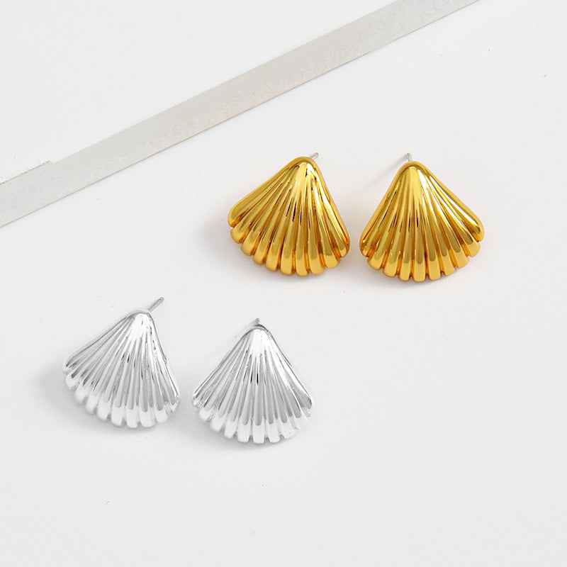 Gold Seashell Earrings - Crystalory