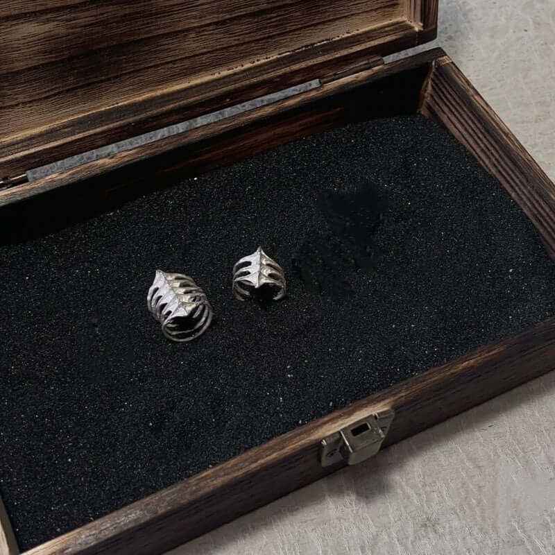 Rib Cage Spine Ring - Crystalory