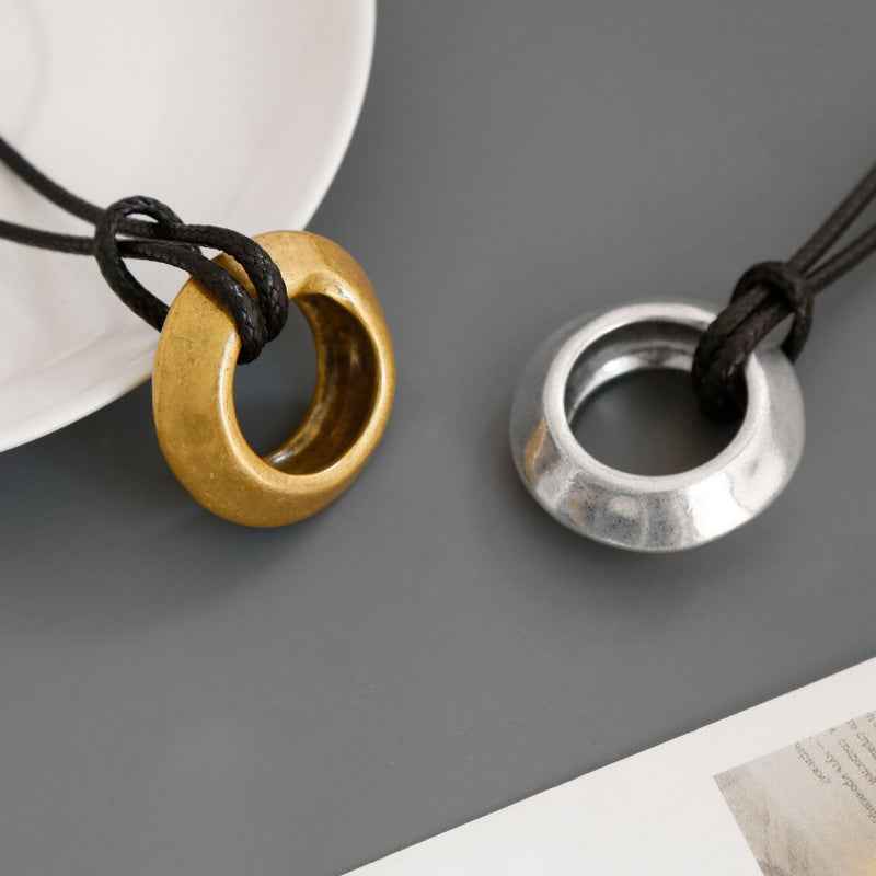 Vintage Circle Pendant Necklace - Crystalory