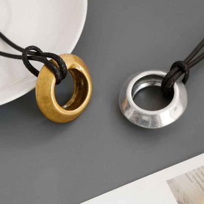 Vintage Circle Pendant Necklace - Crystalory