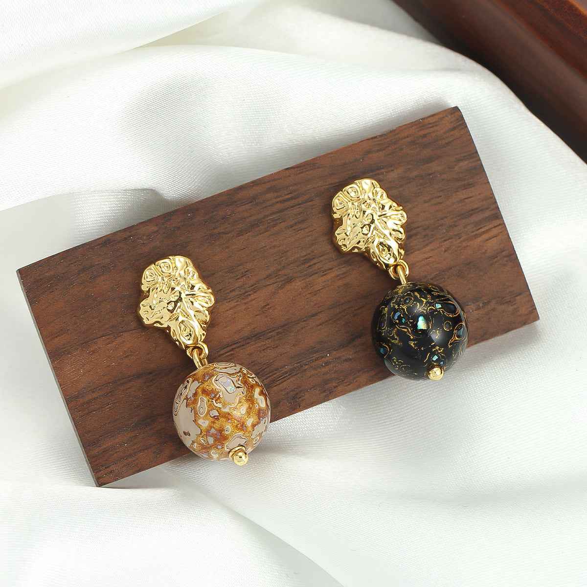 Asymmetric Lacquer Pearl Earrings - Crystalory