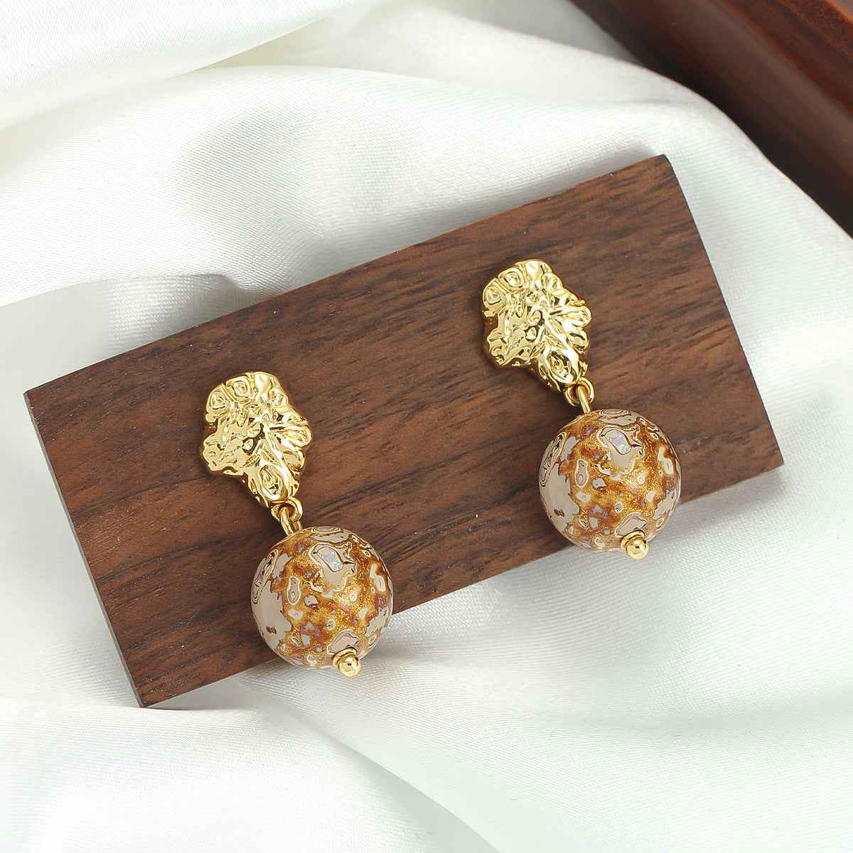 Asymmetric Lacquer Pearl Earrings - Crystalory